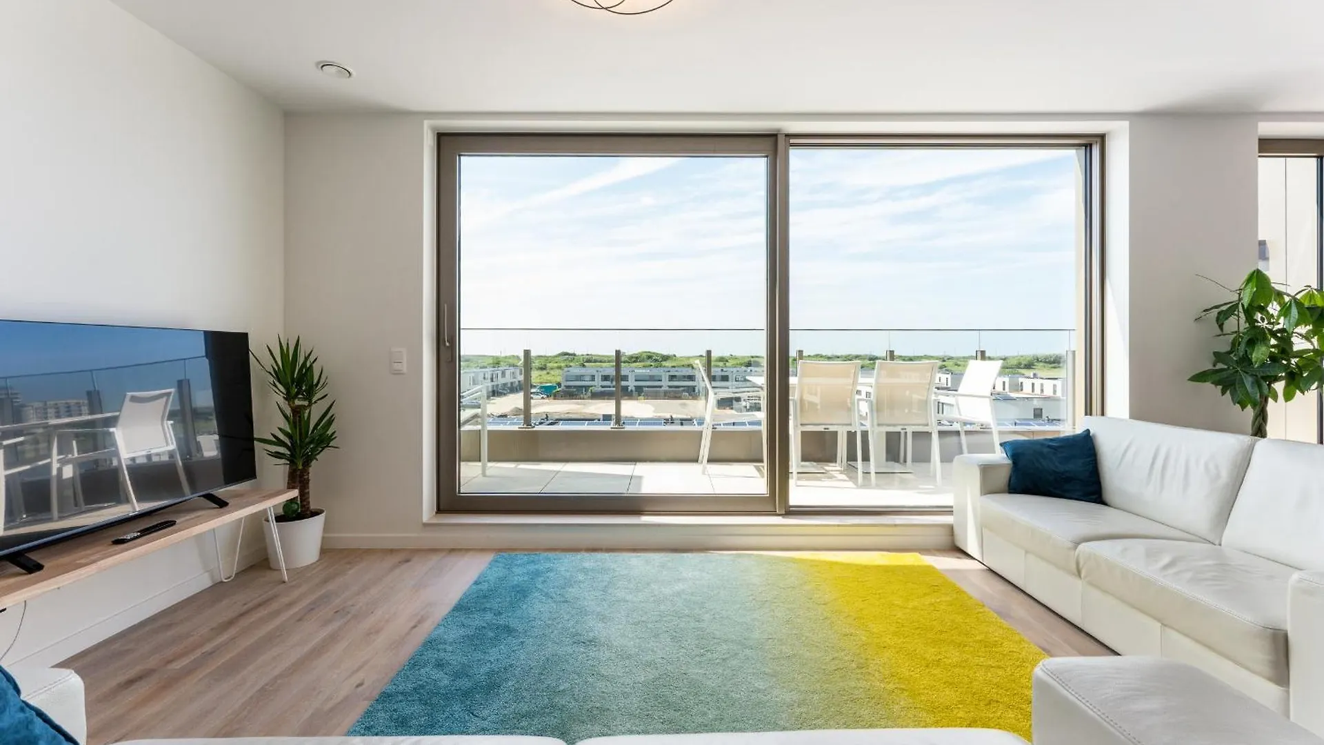 Lichtrijk En Ruim Appartement Met Zeezicht - 5P Ostend