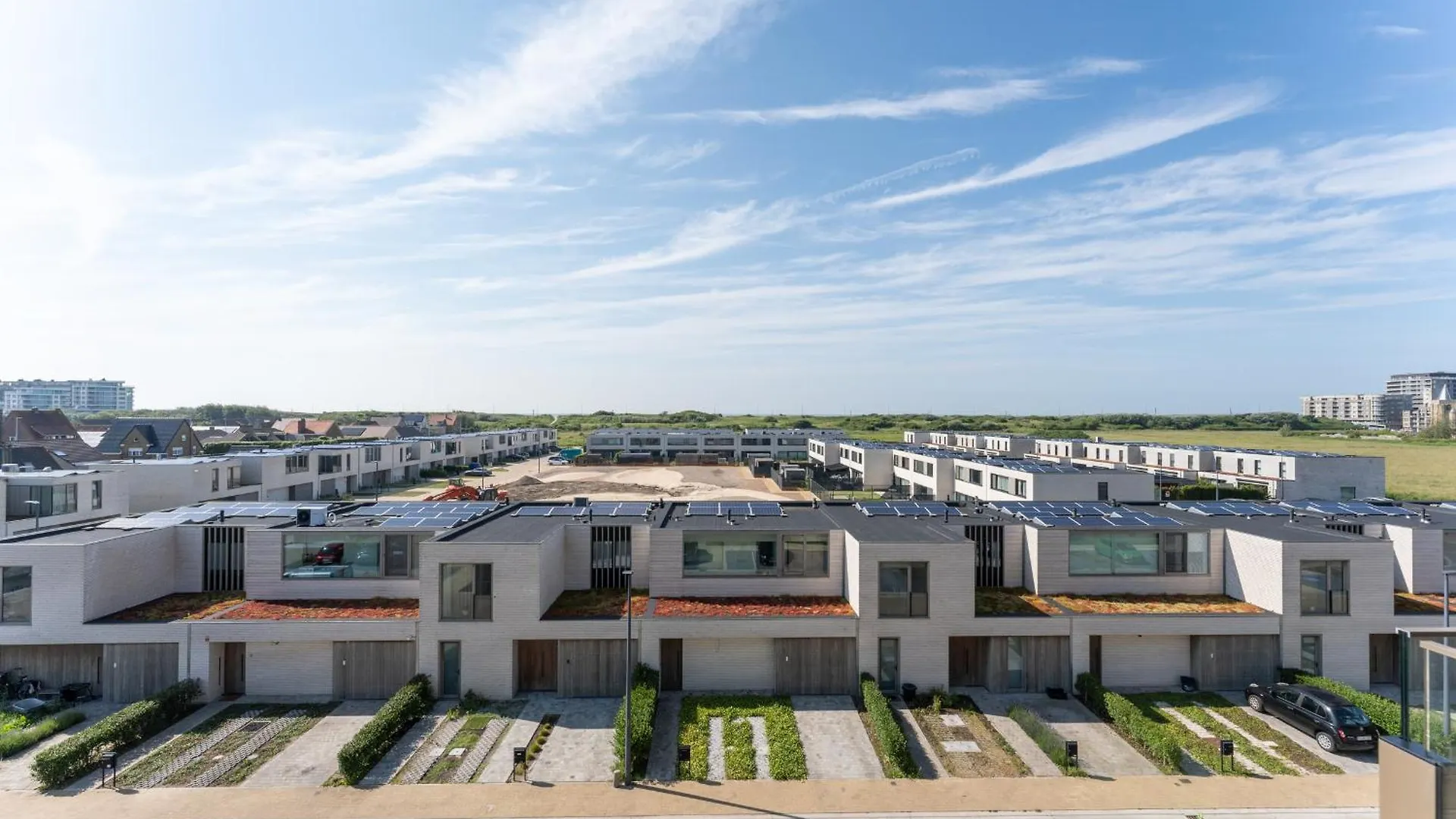 Lichtrijk En Ruim Appartement Met Zeezicht - 5P Ostend Belgium